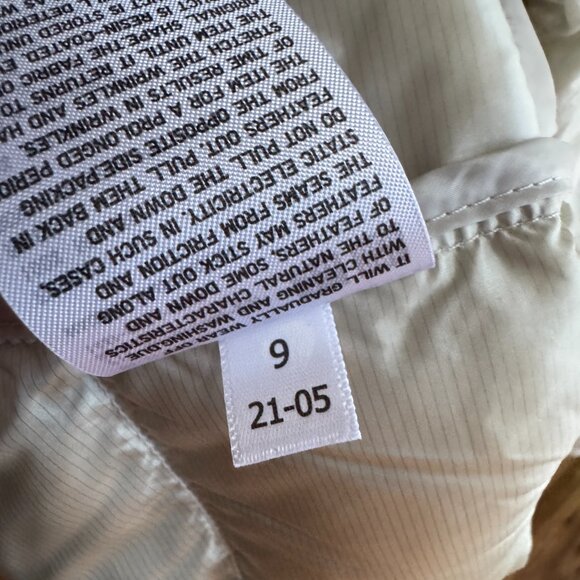 Uniqlo Ultra Light Down Vest Women’s XL Off White Cream Packable Puffer 750 Fill - Picture 9 of 12